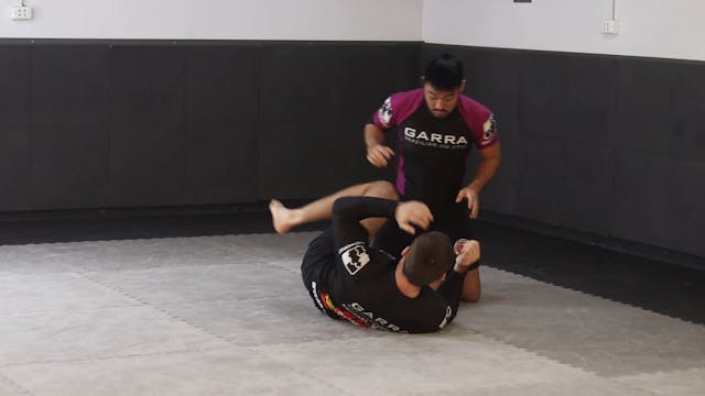 GRIPPING THE UPPER BODY - HALF GUARD ...