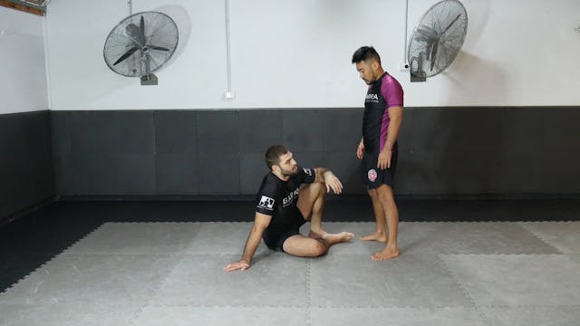 GRIPPING THE LEGS - SEATED OPEN GUARD...