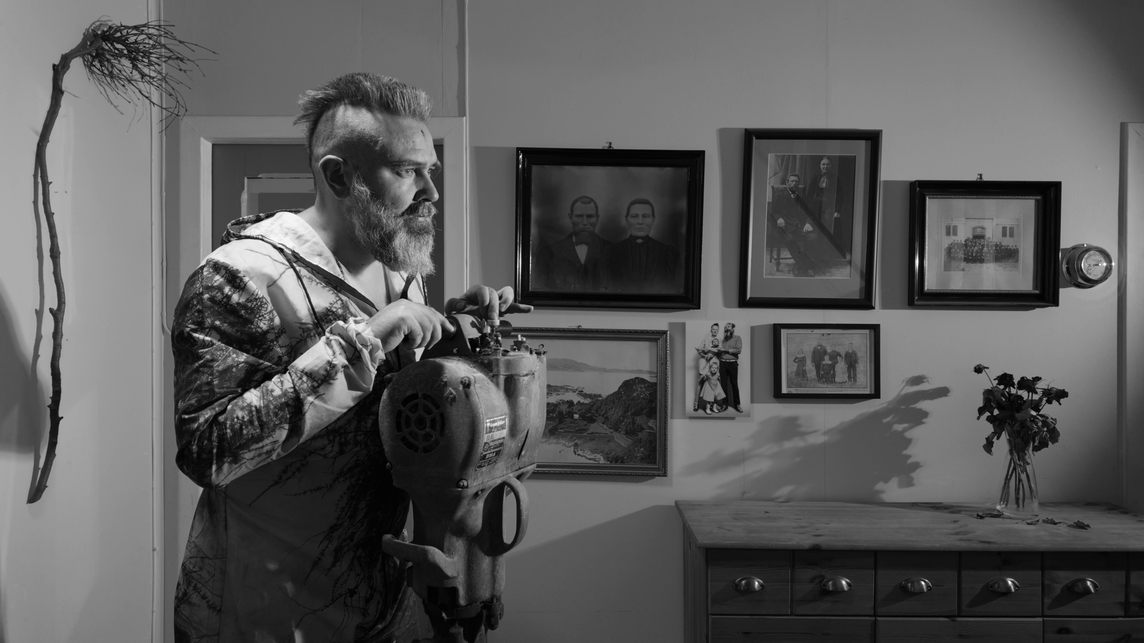 The Arthemist | Jack hammer | 241031 