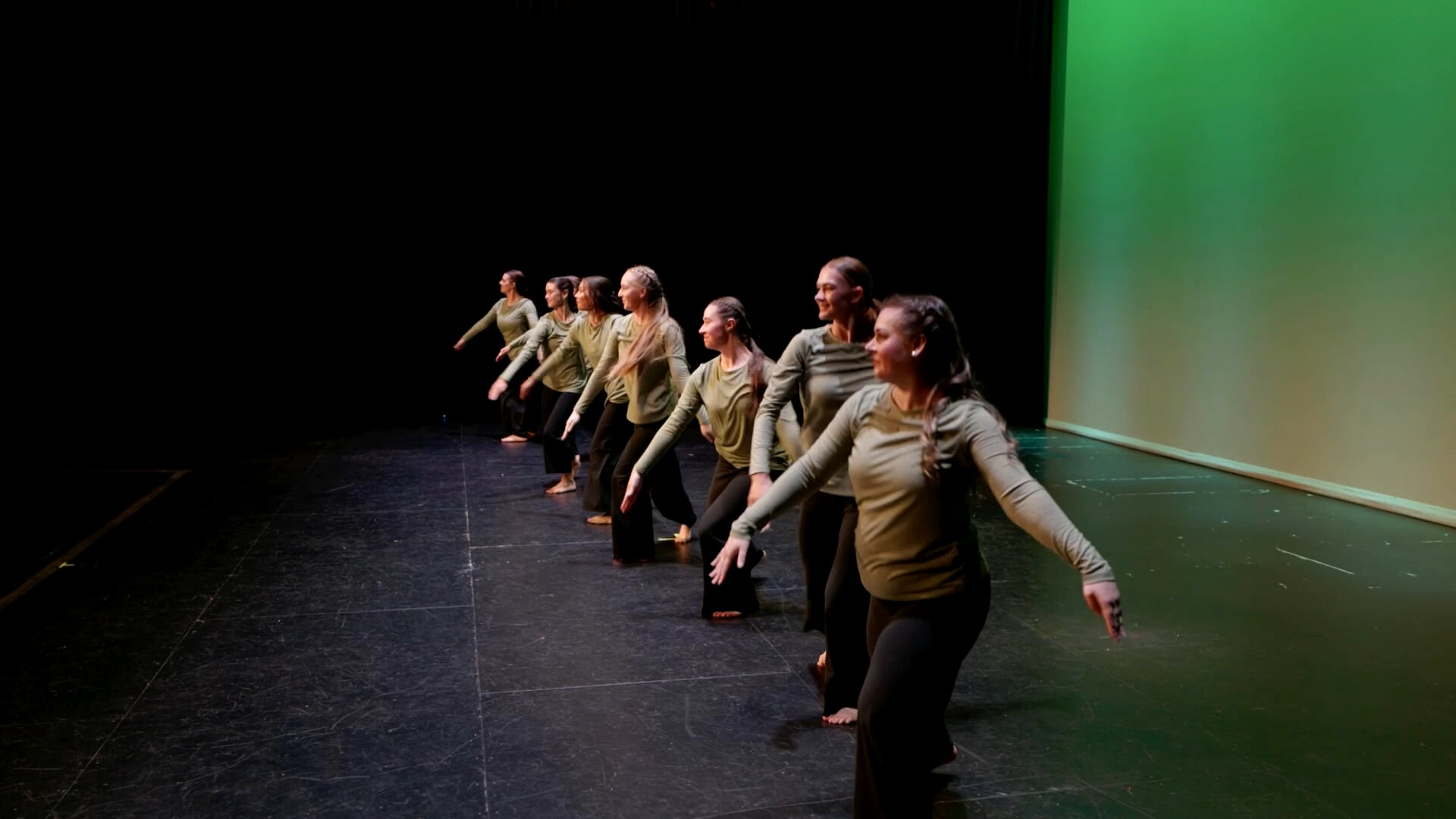 33. That's Who I Praise