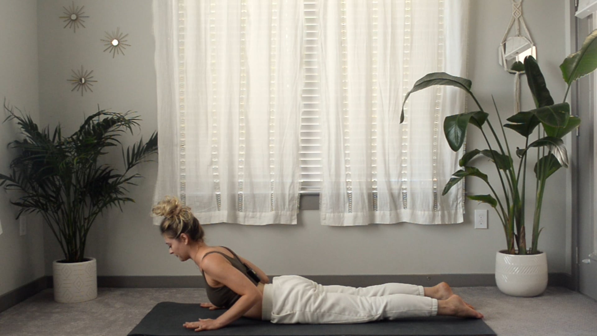 12 Minute Slow Morning Flow