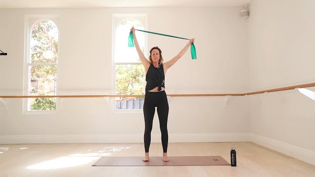 13 Mins - Upper Body - Theraband (Pre...