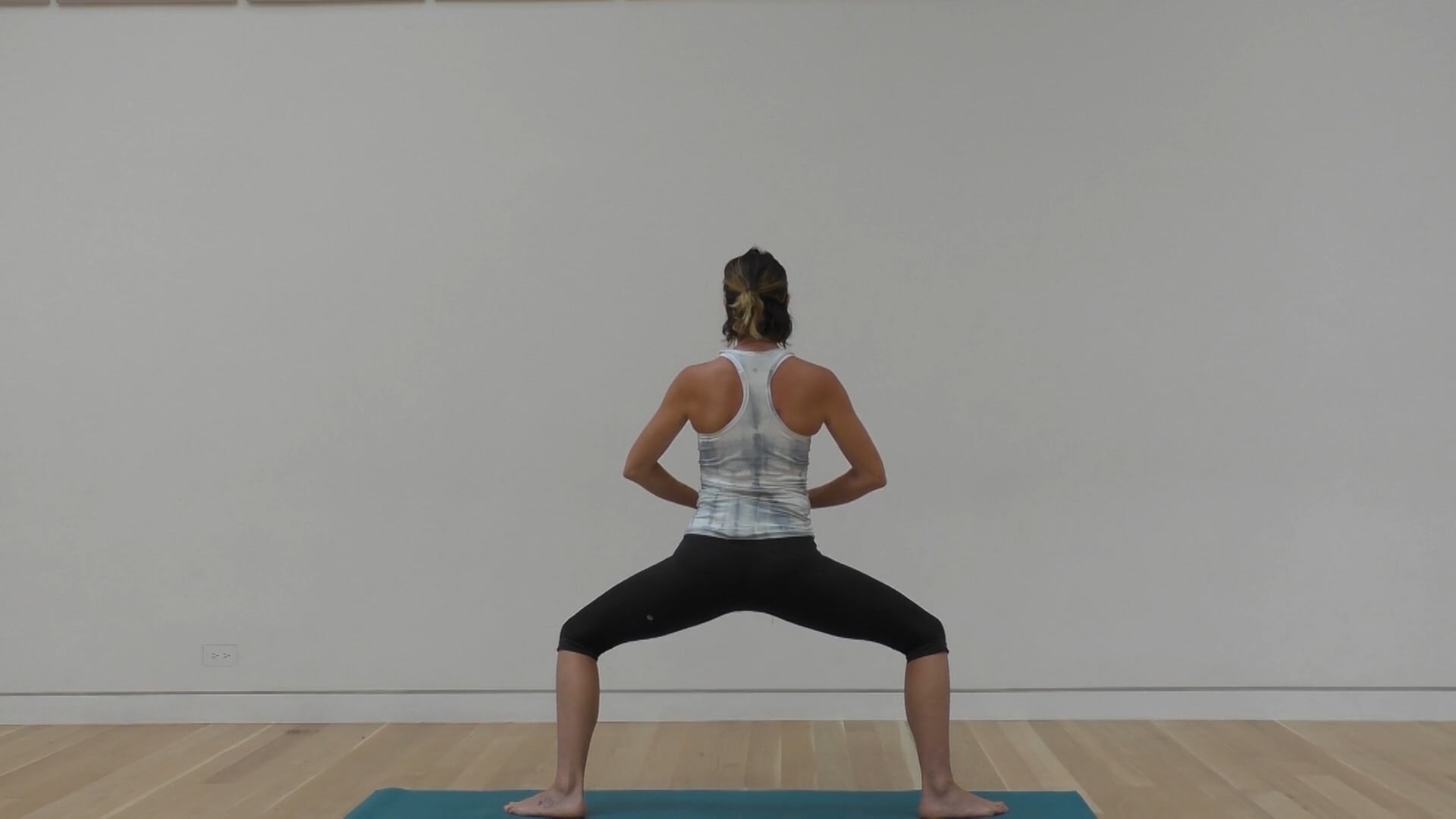 15 Mins - Full Body - Yoga Flow - No Props (Postnatal) 