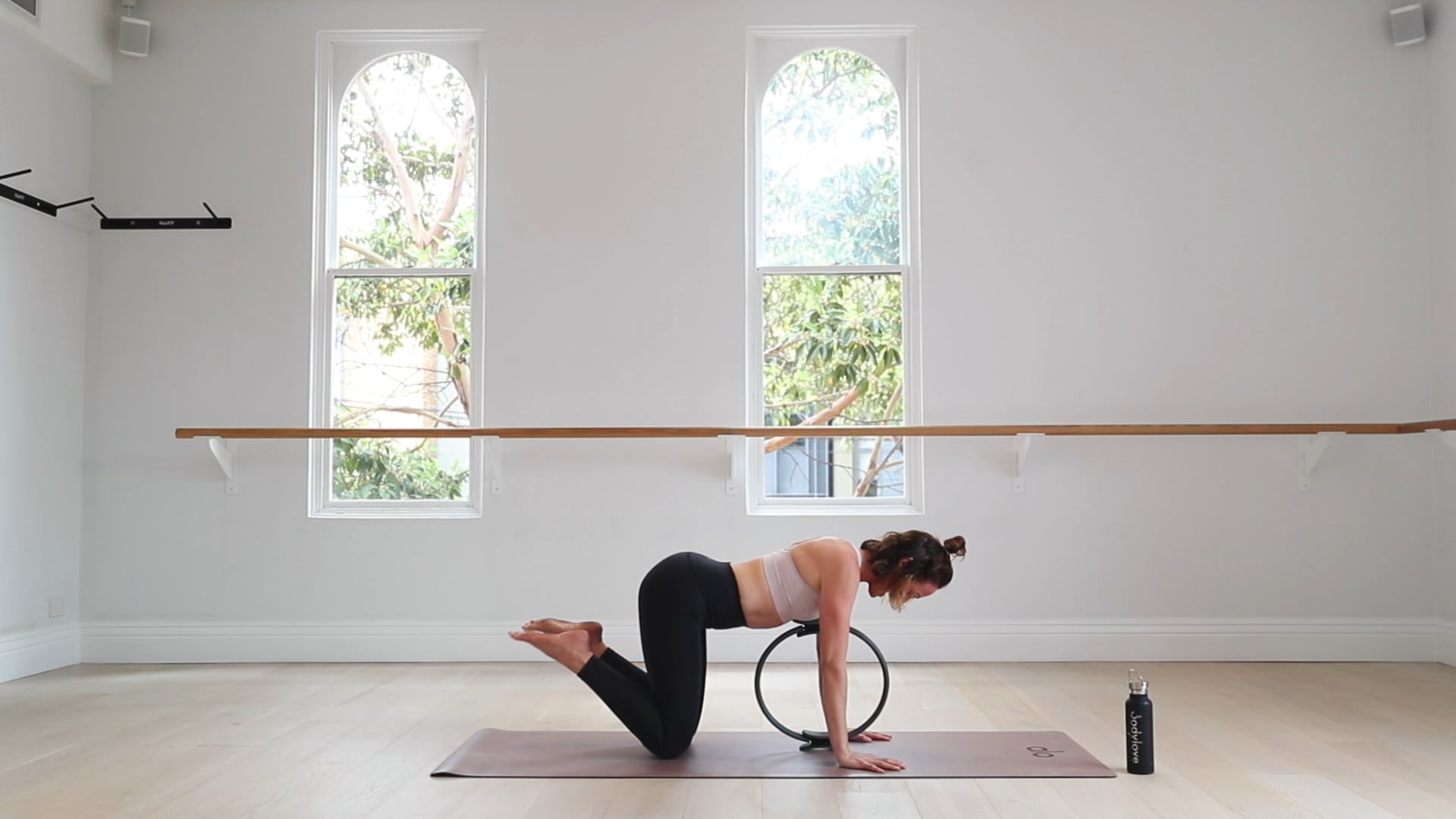 27 Mins - Full Body - Pilates Ring (Strong Mama)