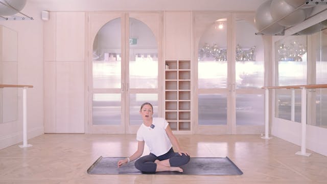 25 Mins - Yoga Flow - No Props (Postn...