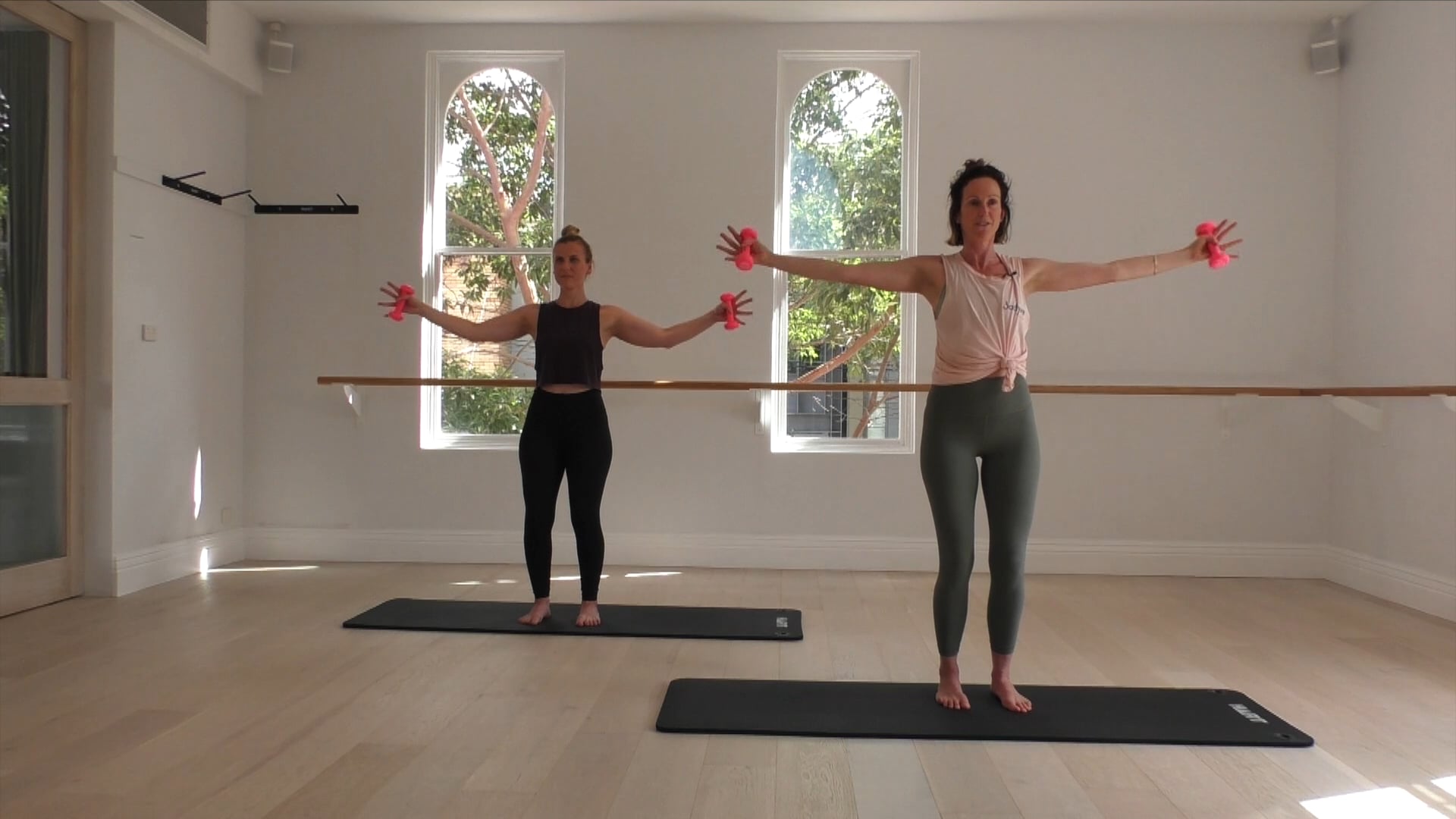 11 Mins - Arms - Light Hand Weights (Strong Mama)