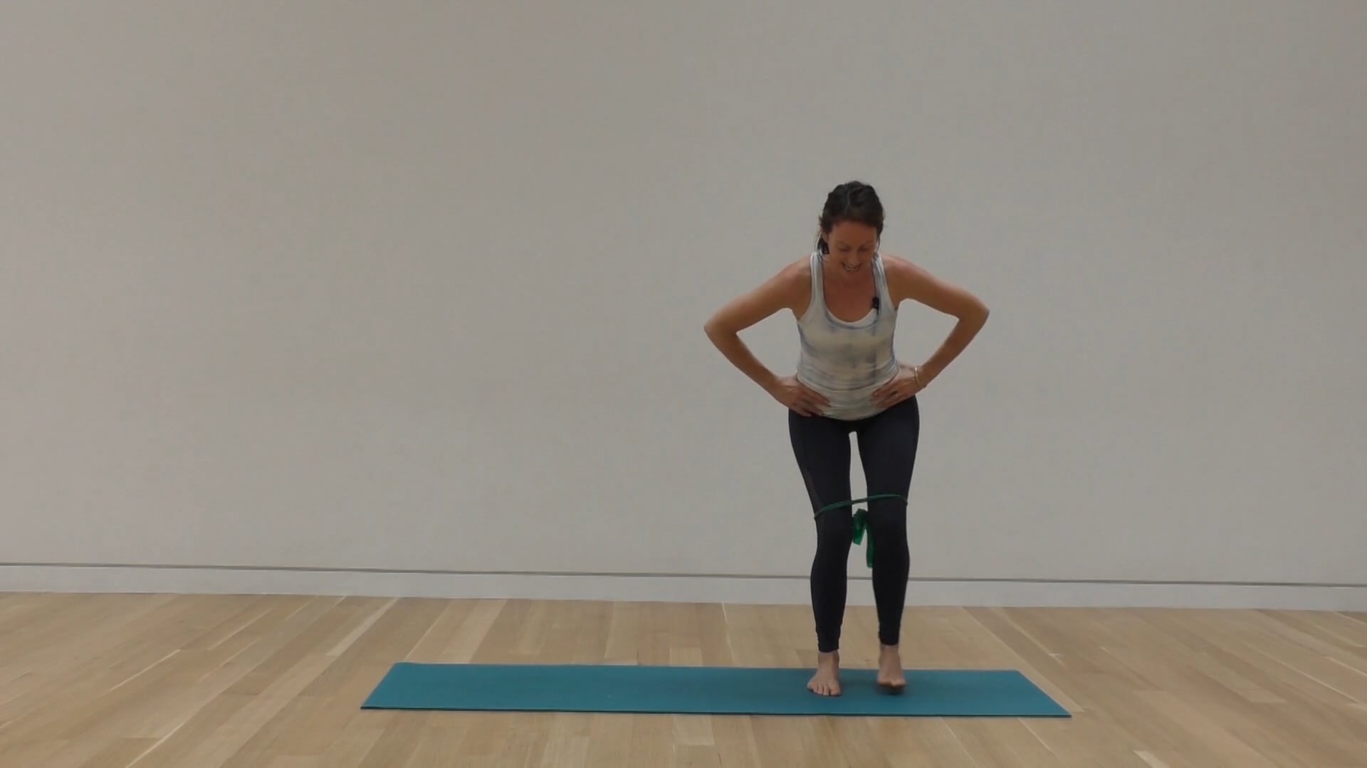 12 Mins - Legs - Theraband - Pubic Symphysis Pain (Prenatal) 