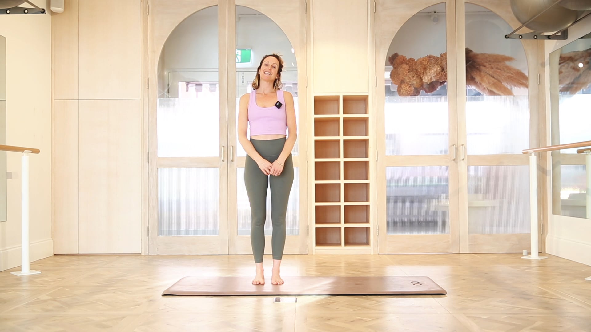 10 mins - Stretch - No Props (Strong Mama) 