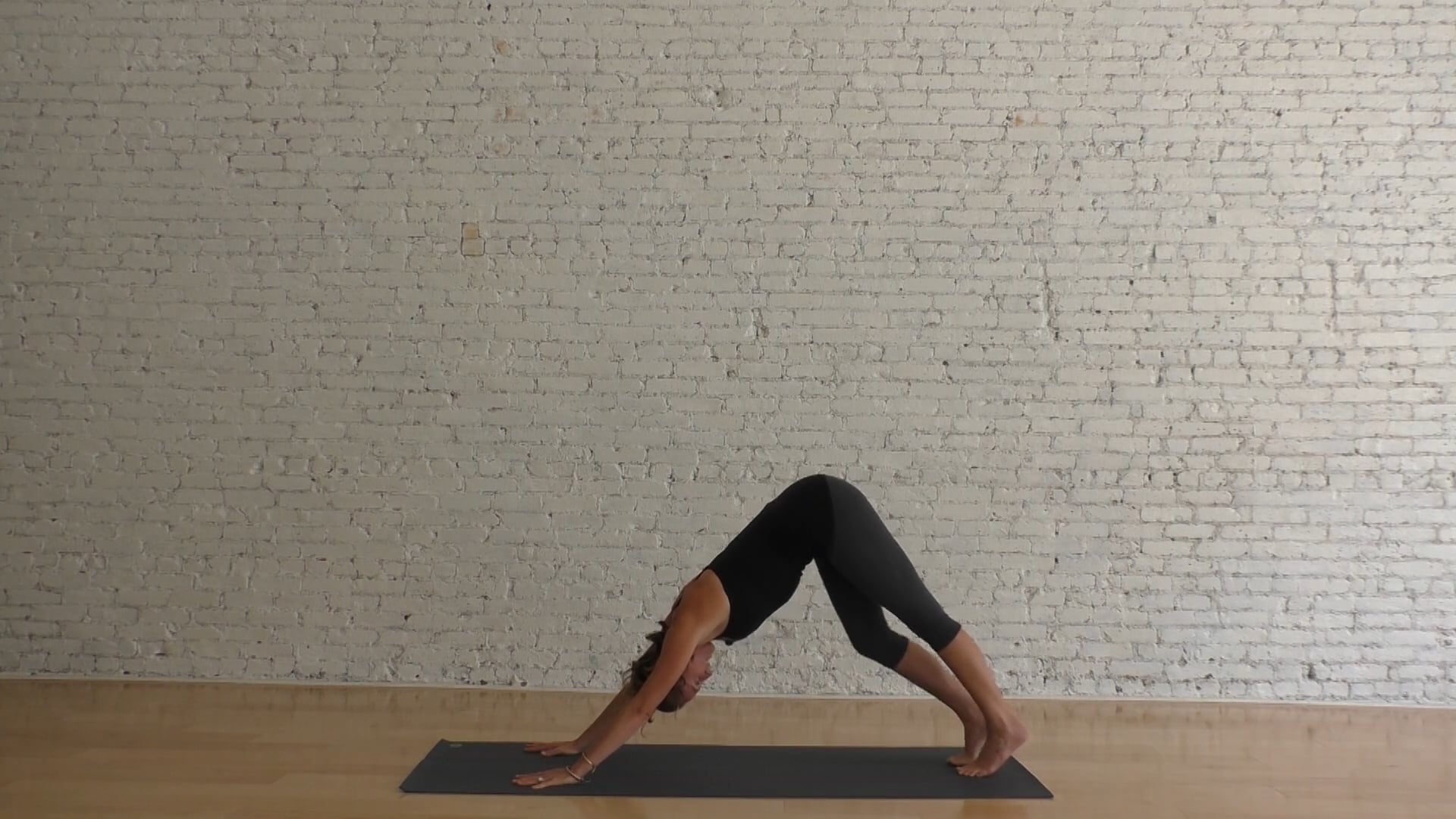 13 Mins - Stretch & Reset - No Props (Strong Mama)