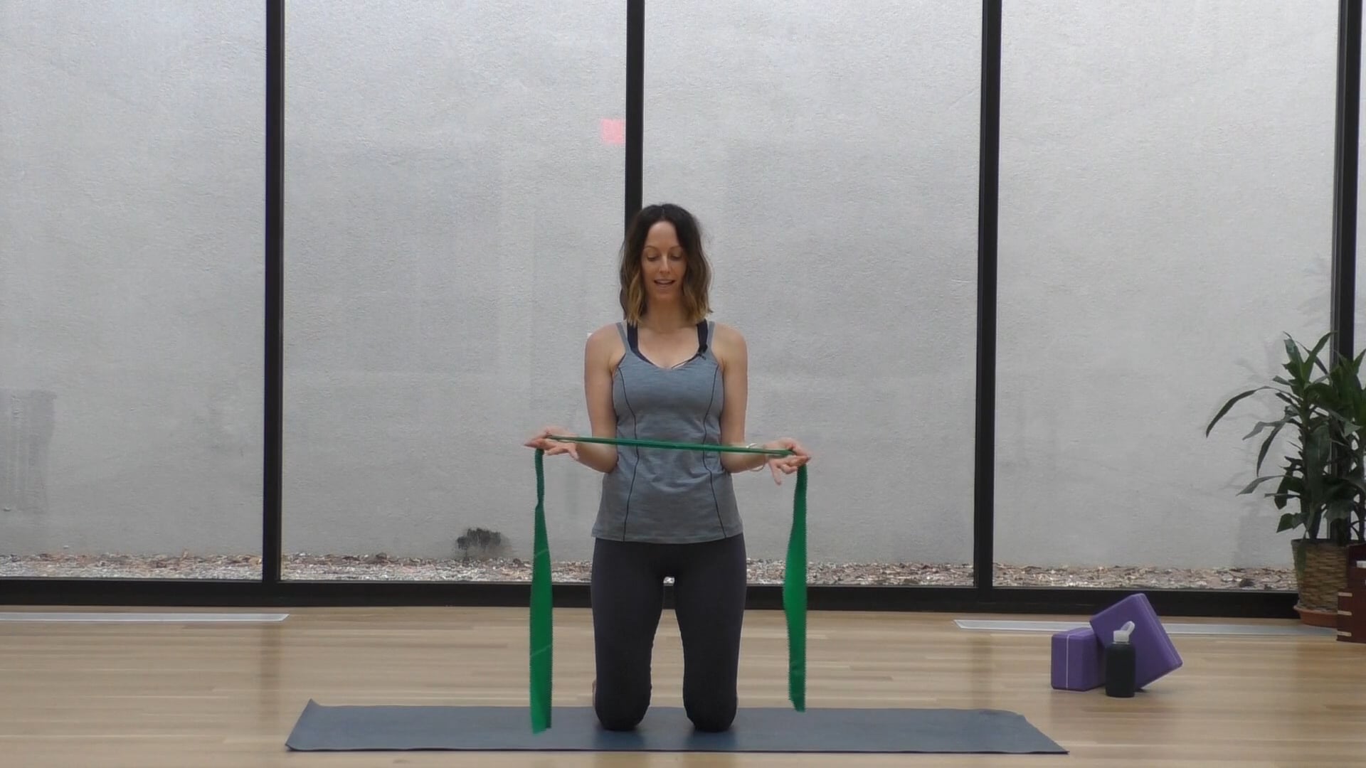 11 Mins - Arms - Theraband (Postnatal)