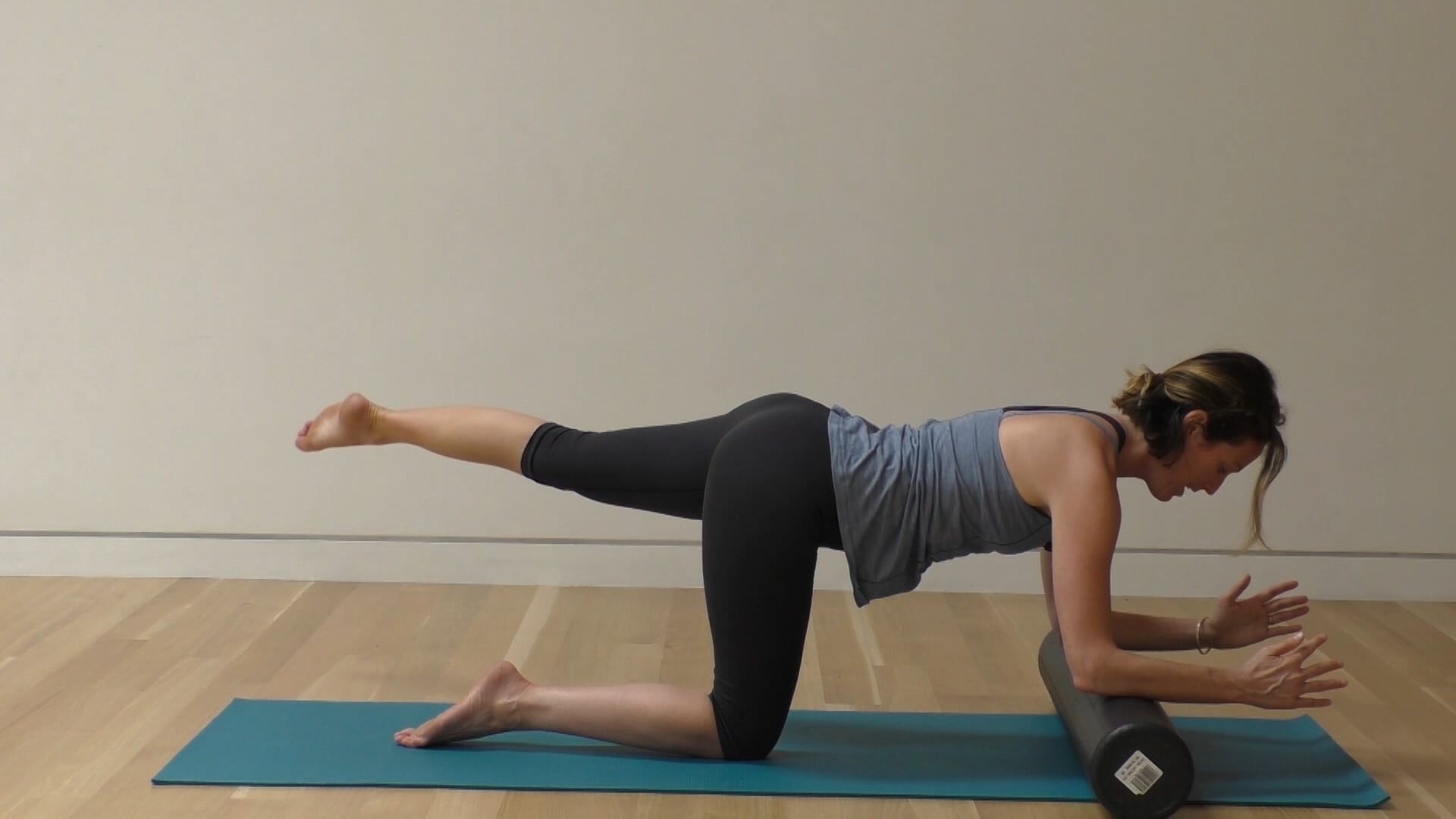 10 Mins - Legs & Butt - Foam Roller (Postnatal) 
