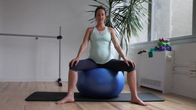 12 Mins - Stretch - Physio Ball (Prenatal)