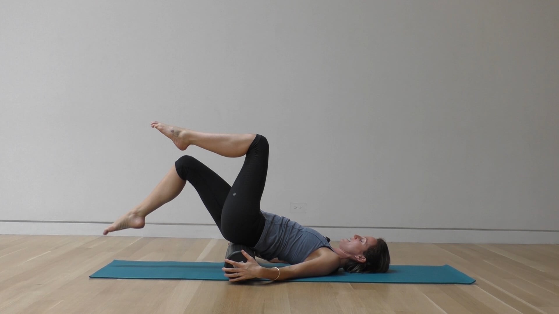 20 Mins - Full Body - Foam Roller (Postnatal)