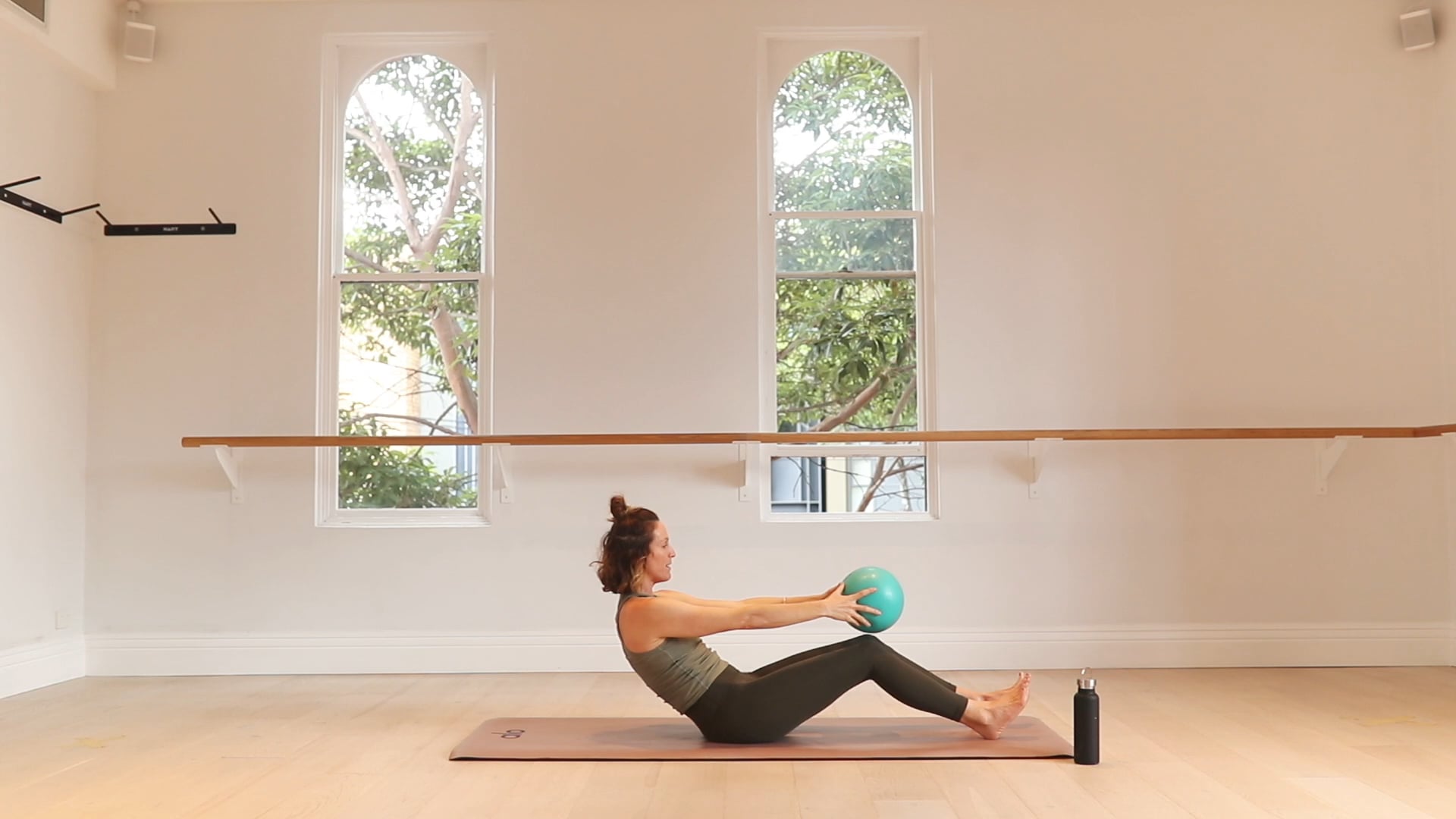 28 Mins - Full Body - Pilates Ball (Strong Mama) 