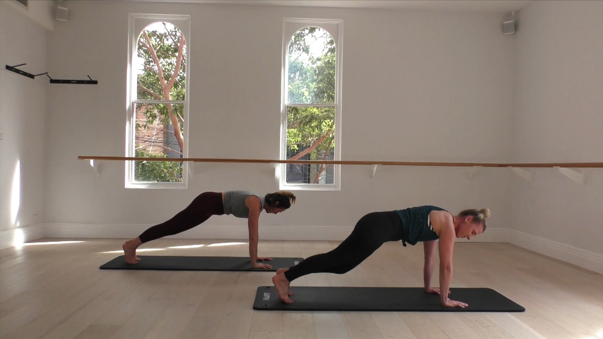 11 Mins - Abs - No Props (Strong Mama)