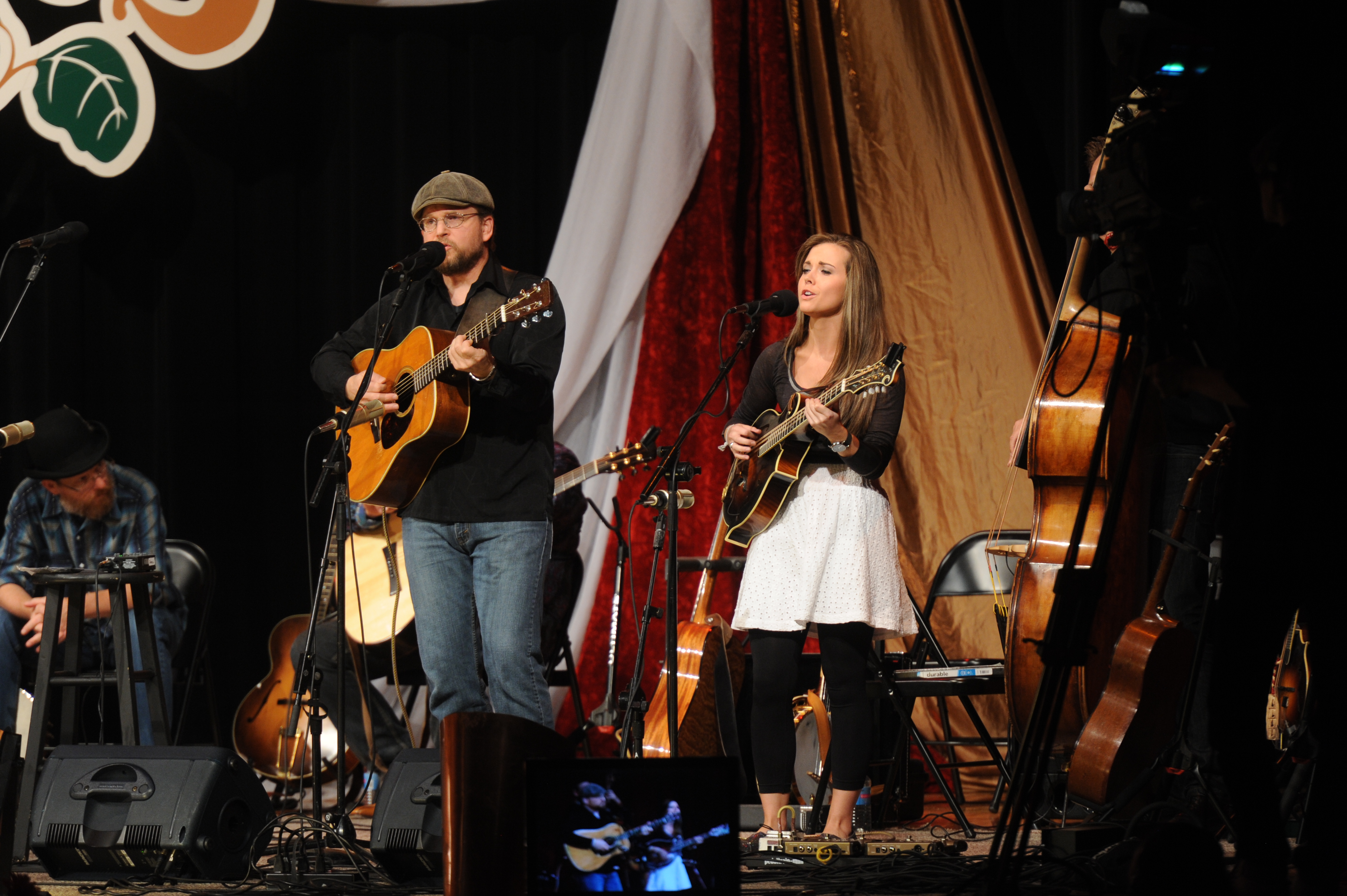 Tim O'Brien & Darrell Scott and Ron Block With Sierra Hull