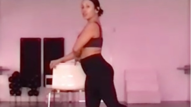 Perfect Peach Standing Seat