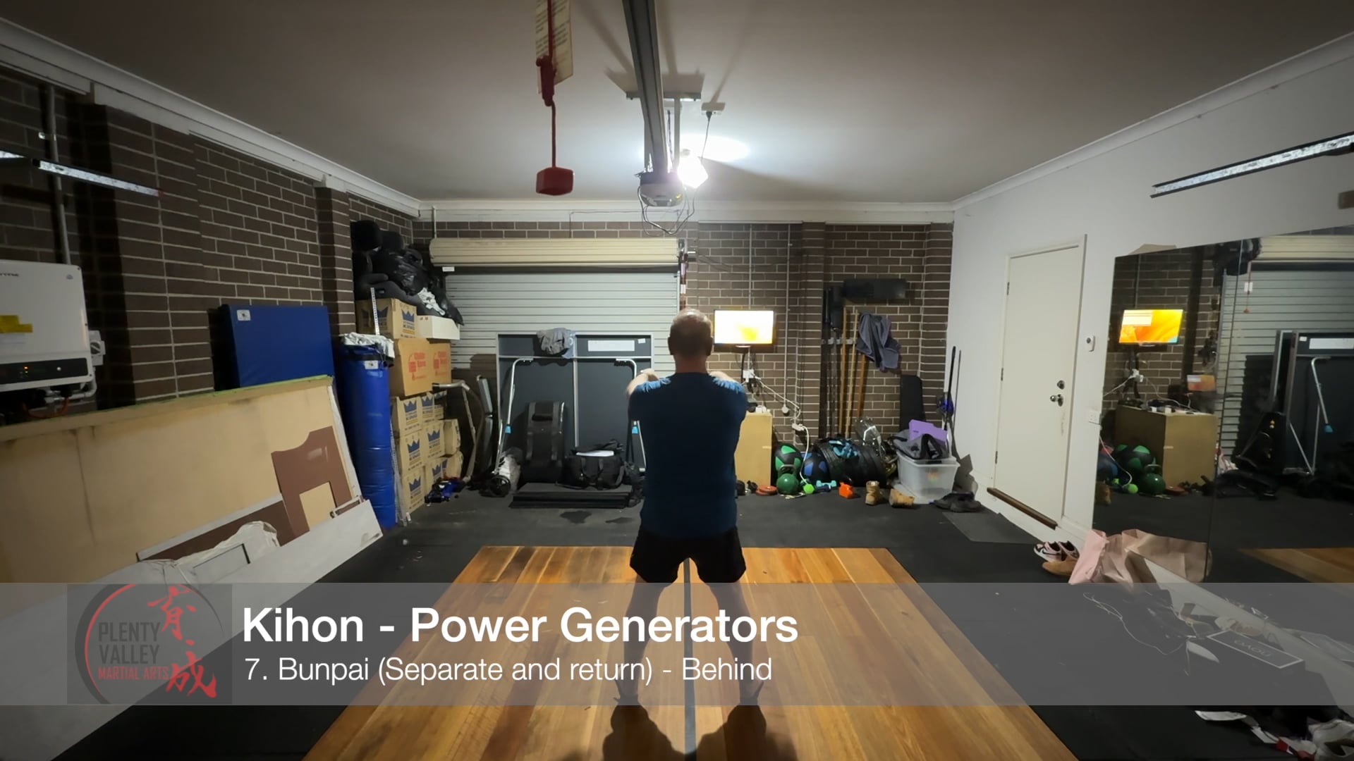 Kihon - Power generator - 7. Bunpai - behind