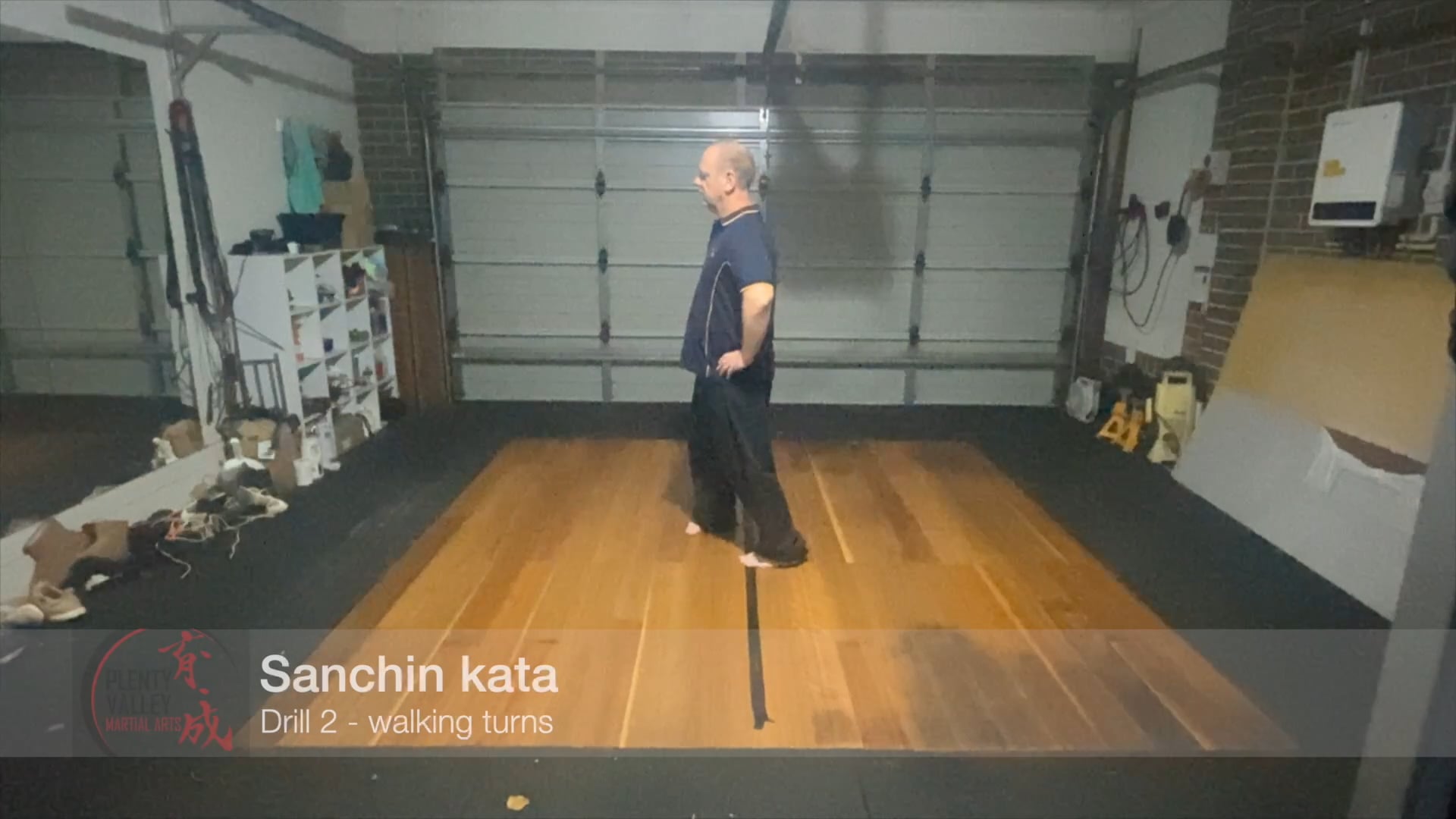 Sanchin kata - drill 2 - walking turns