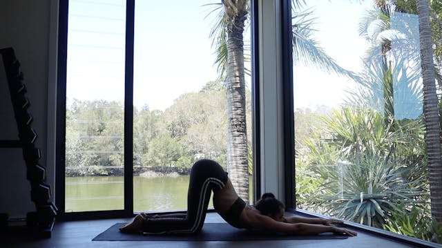 20 MIN FULL BODY YOGA FLOW