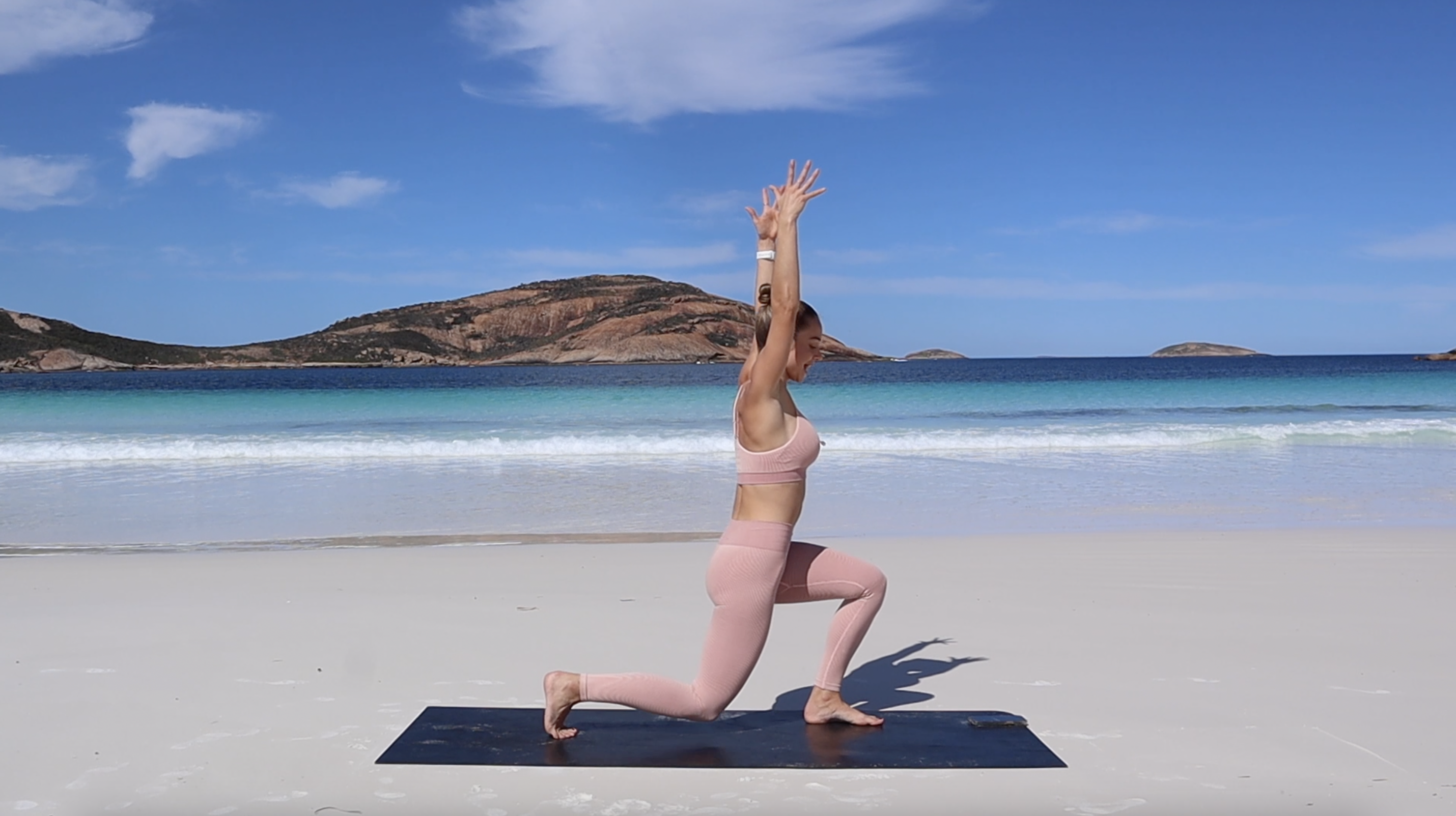 25 MIN HOLIDAY SCULPT & SWEAT