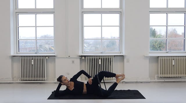 30 MIN ABS & BOOTY W/ BAND