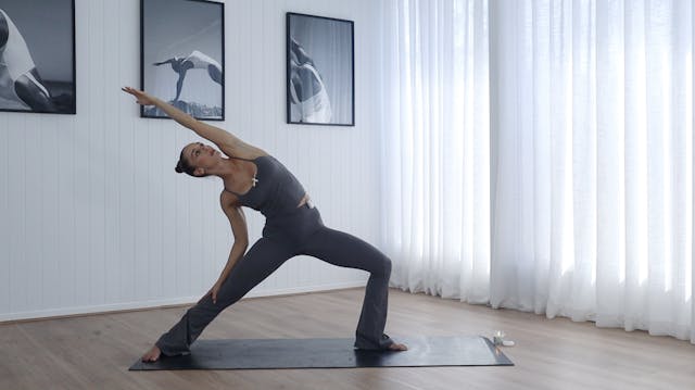 40 MIN YOGA INSPIRED FLOW