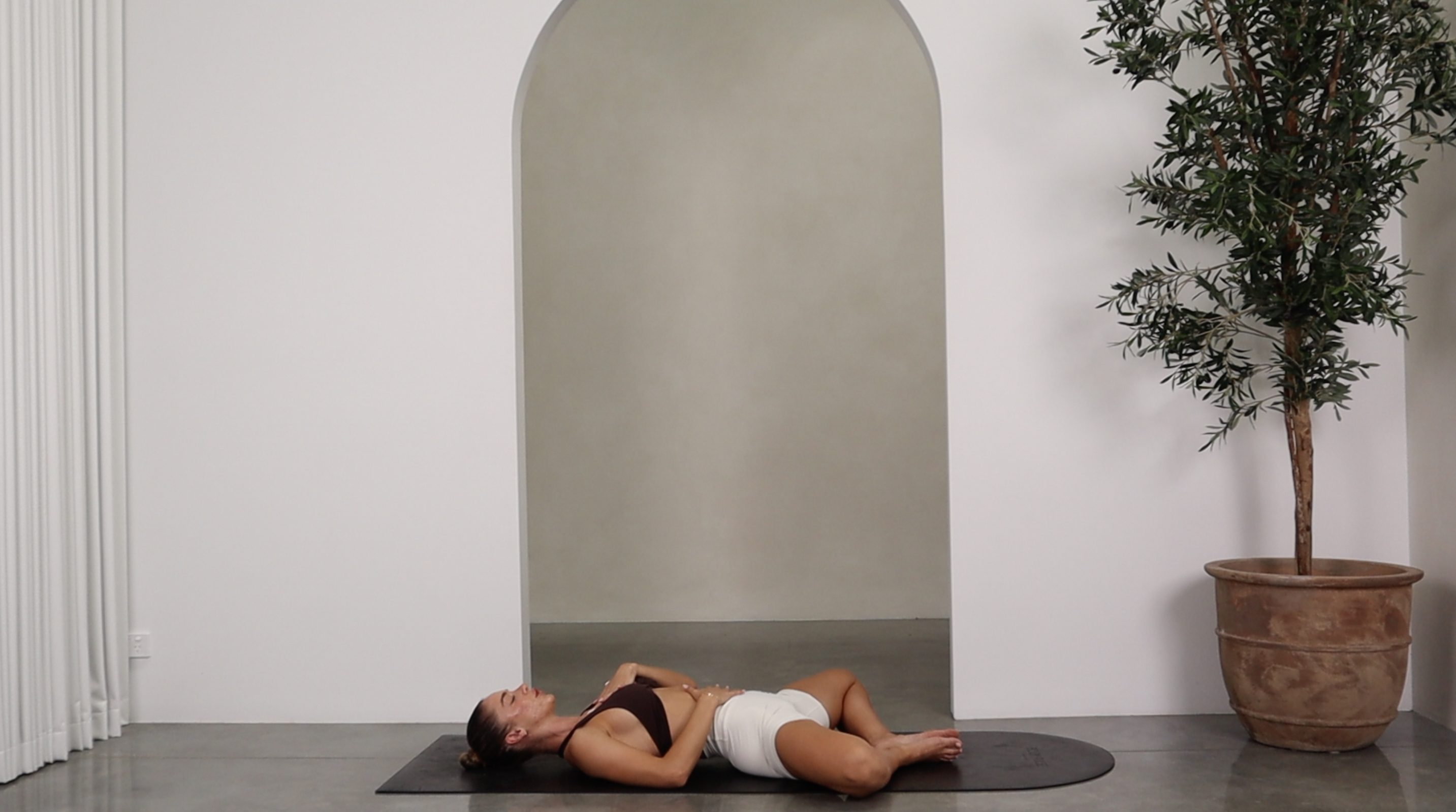 20 MIN SLOW FULL BODY STRETCH