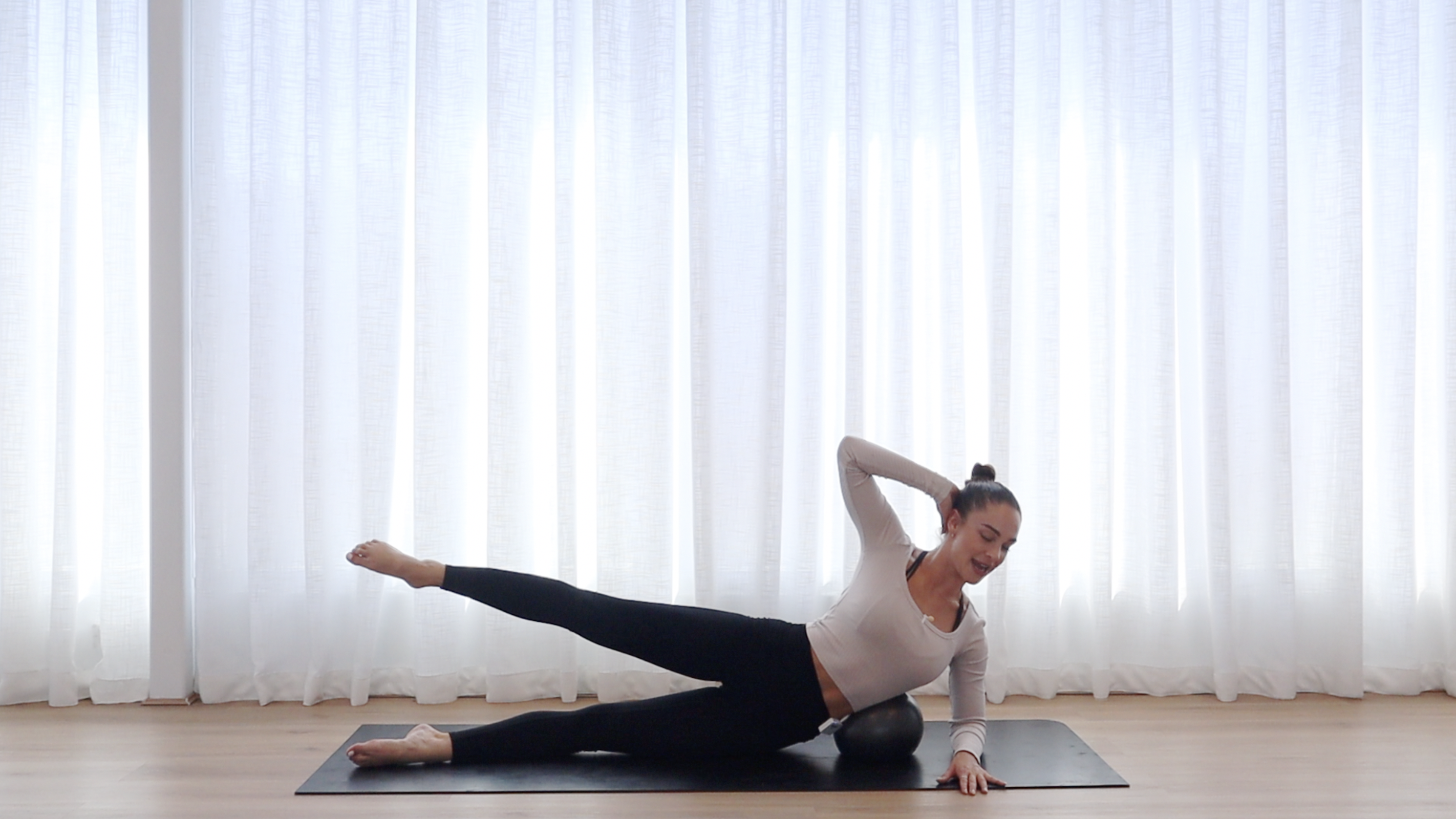 25 MIN ABS & BOOTY SCULPT W/ BALL 