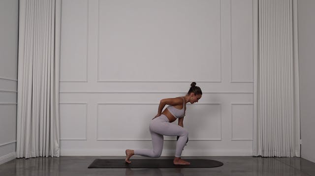 25 MIN LOWER BODY SCULPT W/ BALL