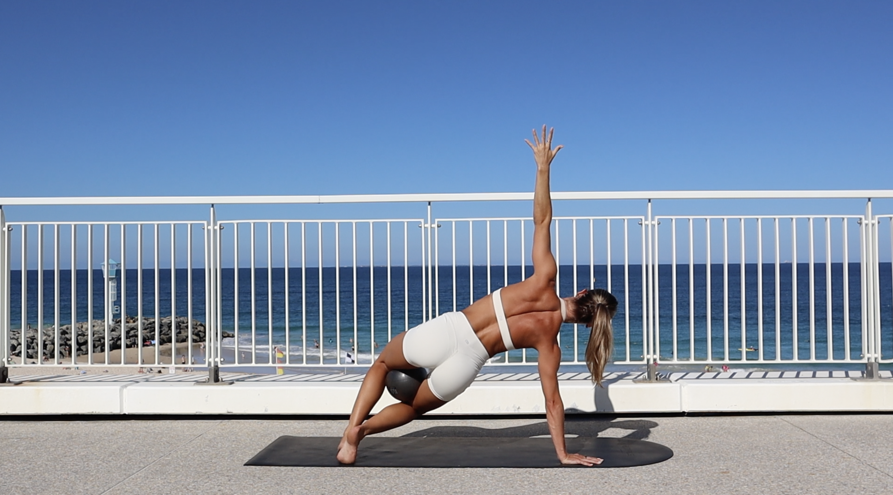 20 MIN CORE SCULPT W/ BALL