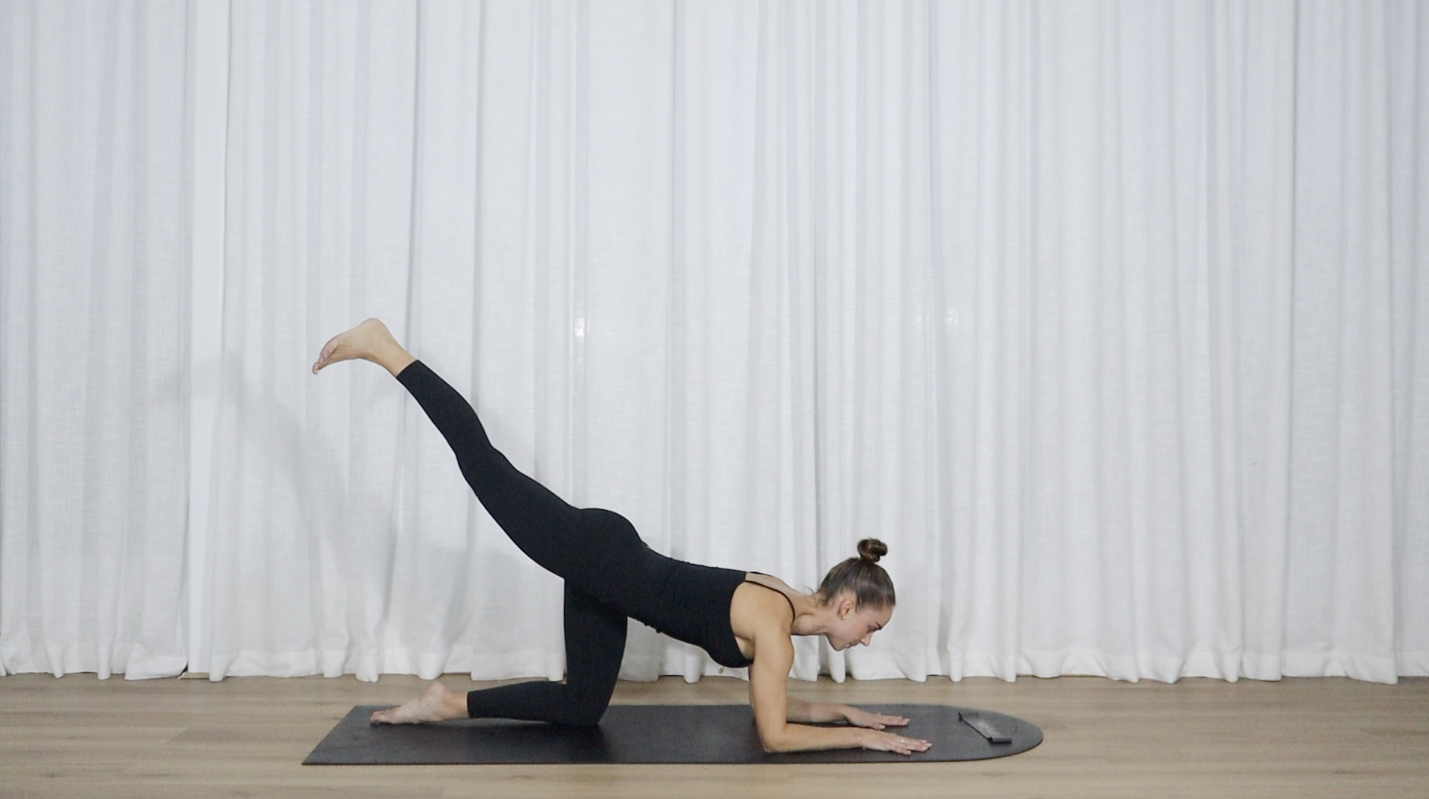 35 MIN FULL BODY BEGINNER FRIENDLY SCULPT 