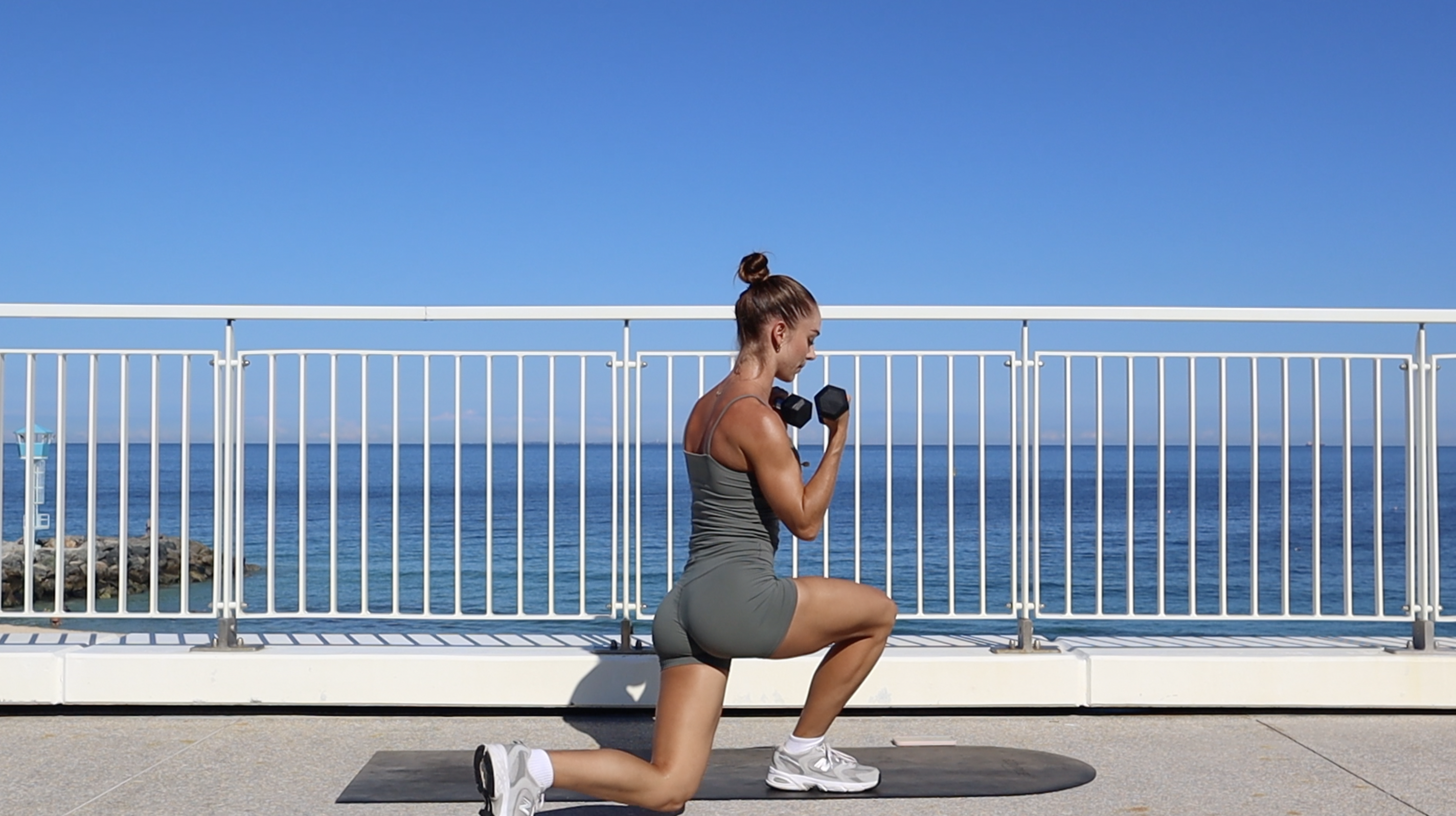 28 MIN SCULPT & SWEAT W/ WEIGHTS