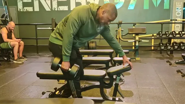 Single Arm Bench Row