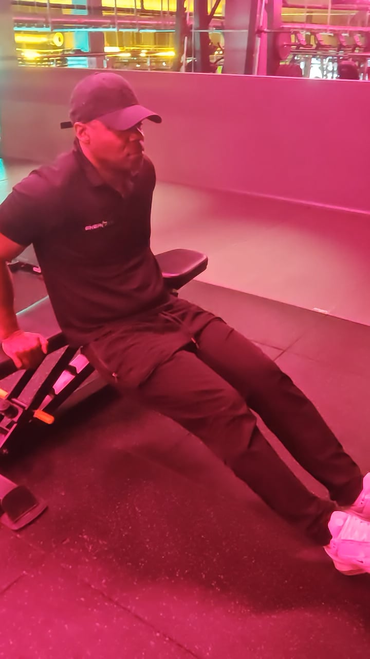 Triceps Dip (Bench)