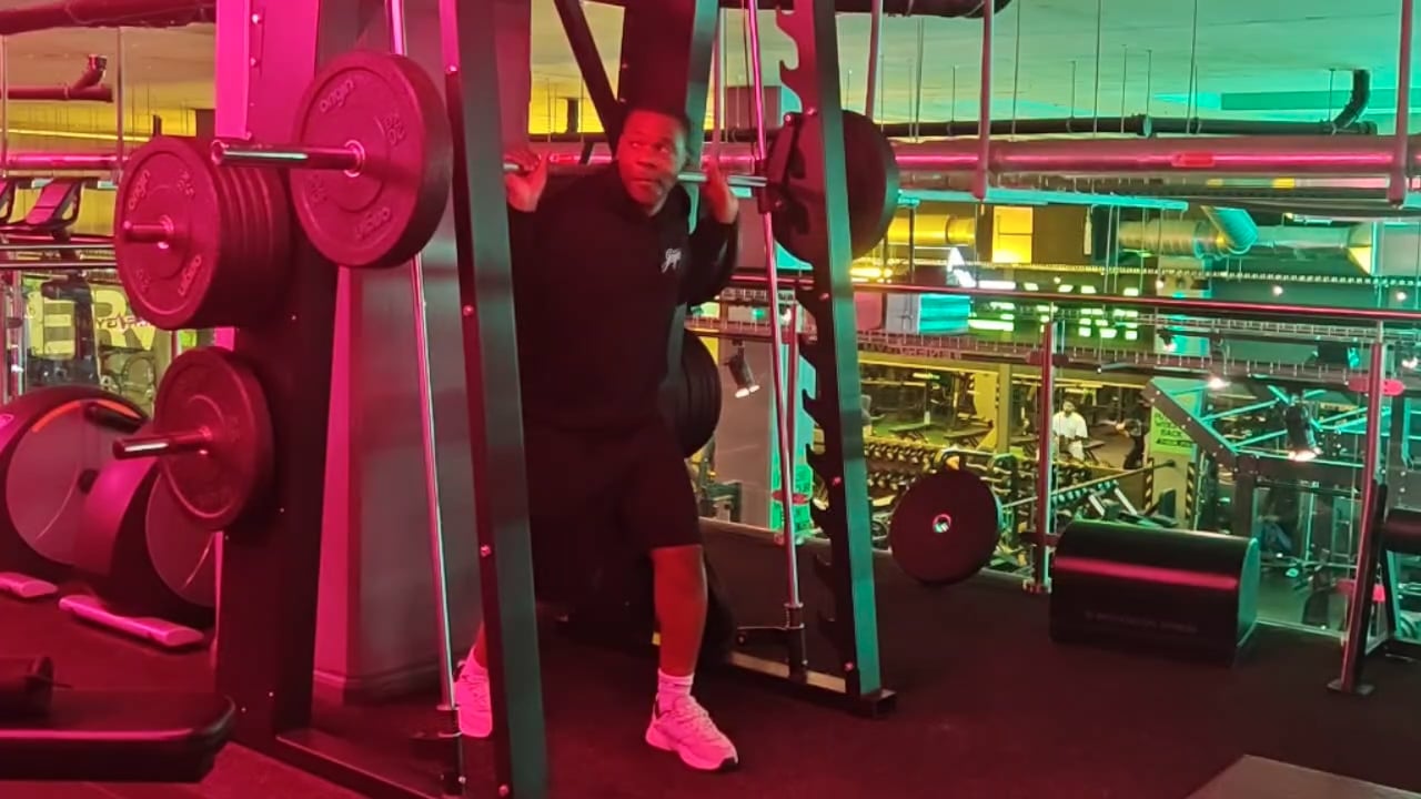 Barbell Split Squat (Smith Machine)