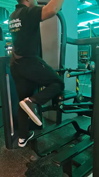 Assisted Pull Ups