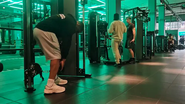Cable knee Drive