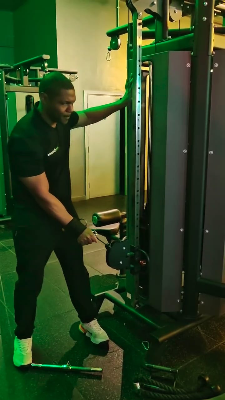 Single-arm Cable Lateral Raise