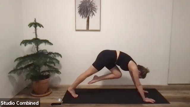 LIVE STREAM! 30 Minute Pilates Sculpt...