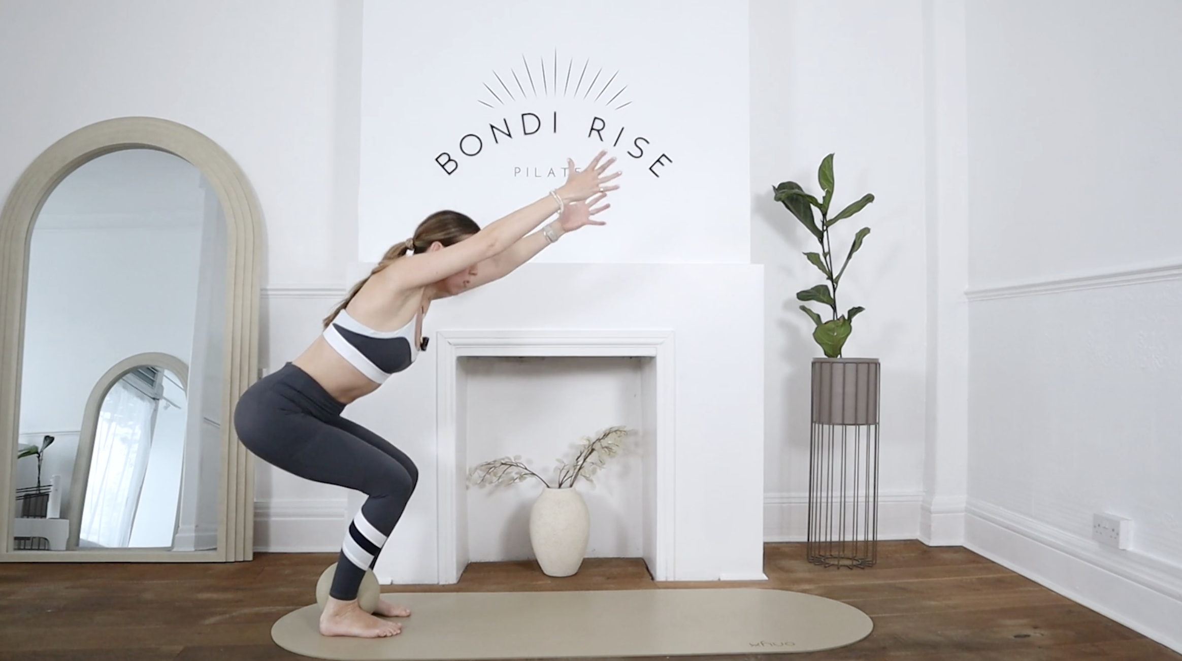 26 MINUTE FULL BODY FLOW (with a ball)