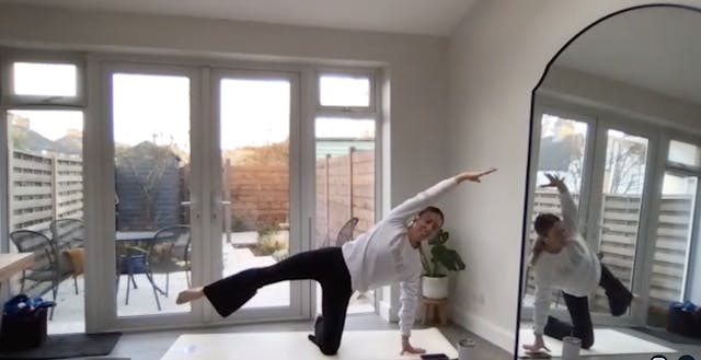 LIVE STREAM! 30 Minutes Pilates Sculp...