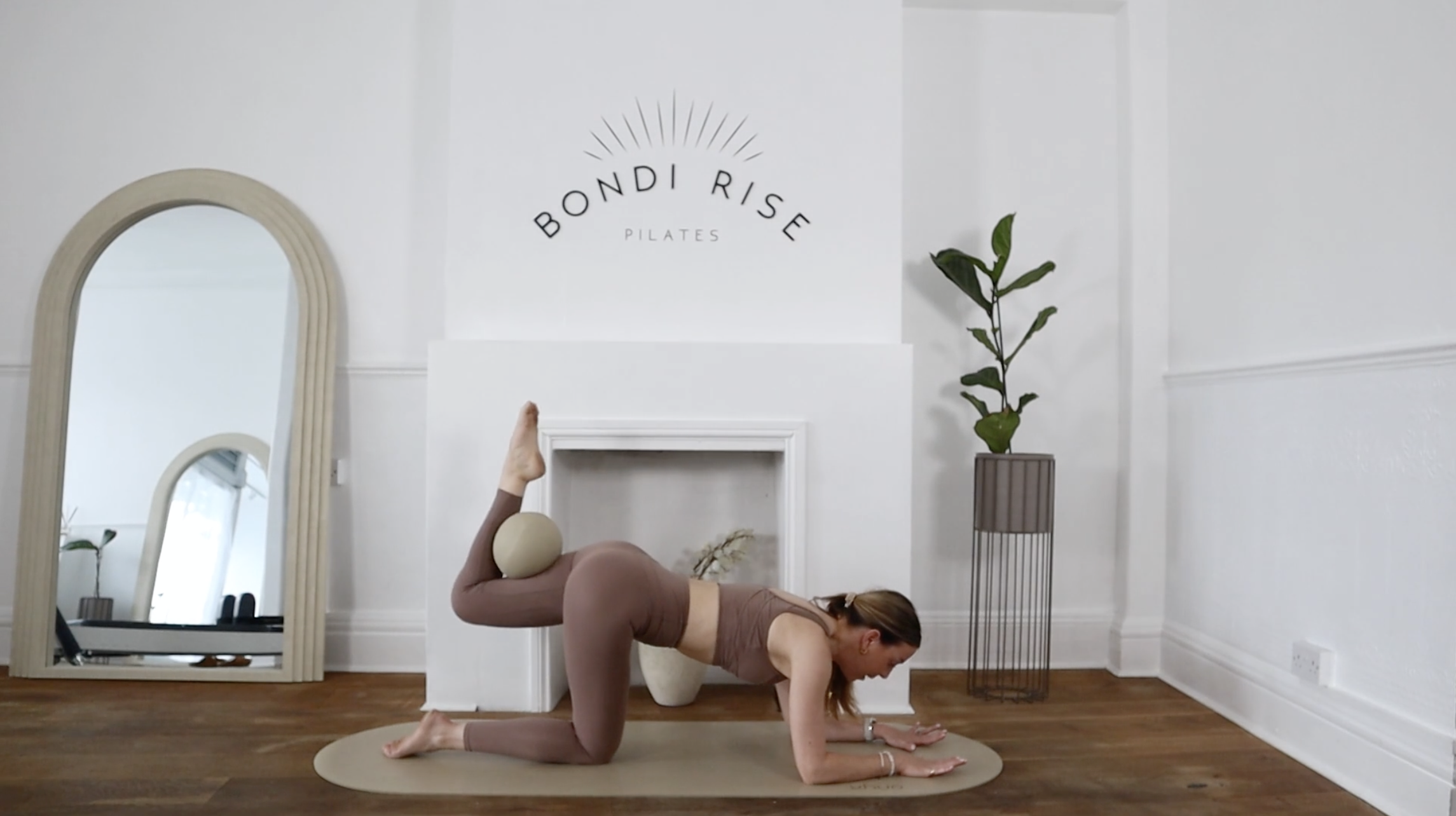 22 MINUTE SPICY BALL WORKOUT