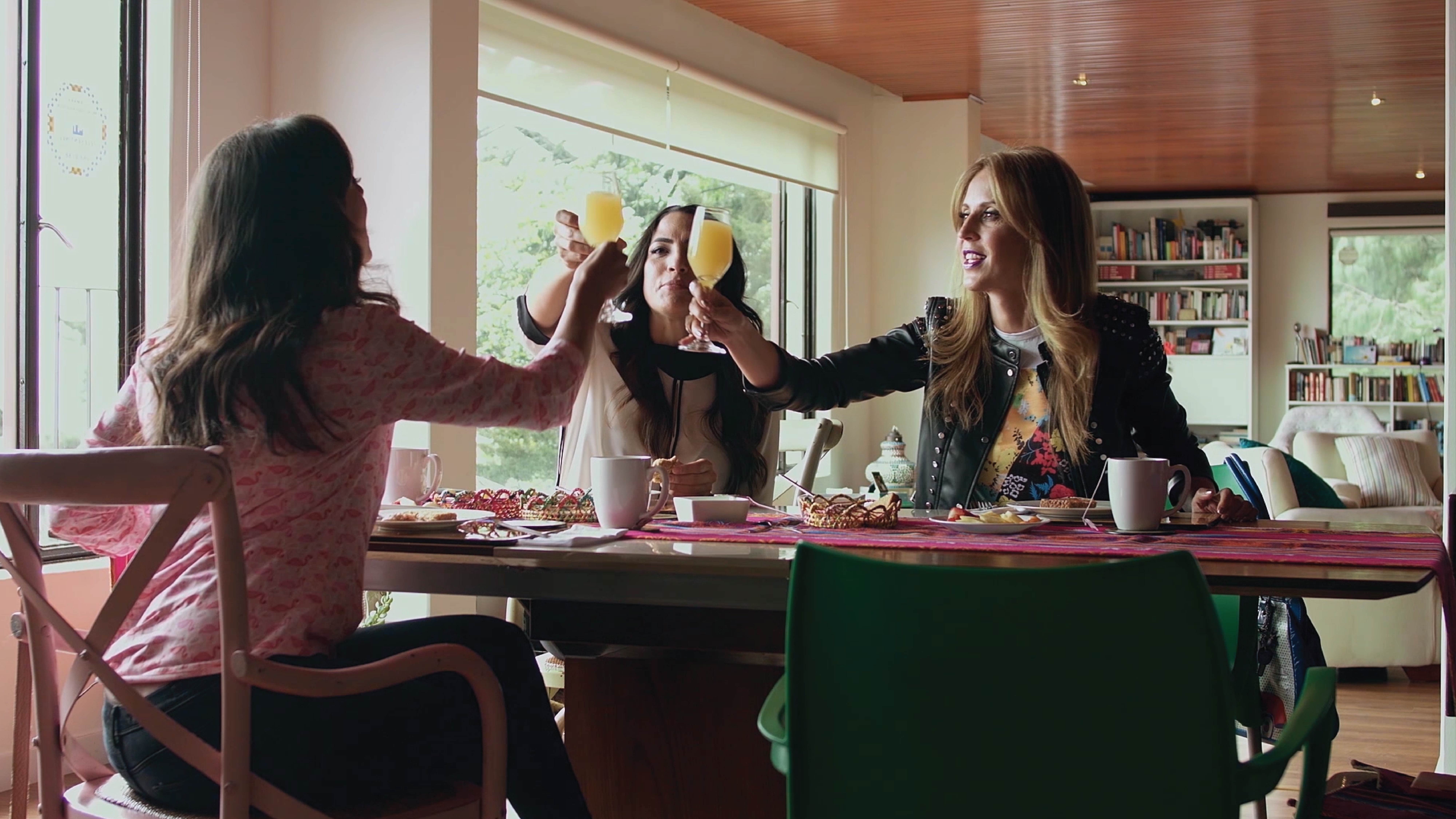 Mujeres de Tiempo Completo - T1/E9