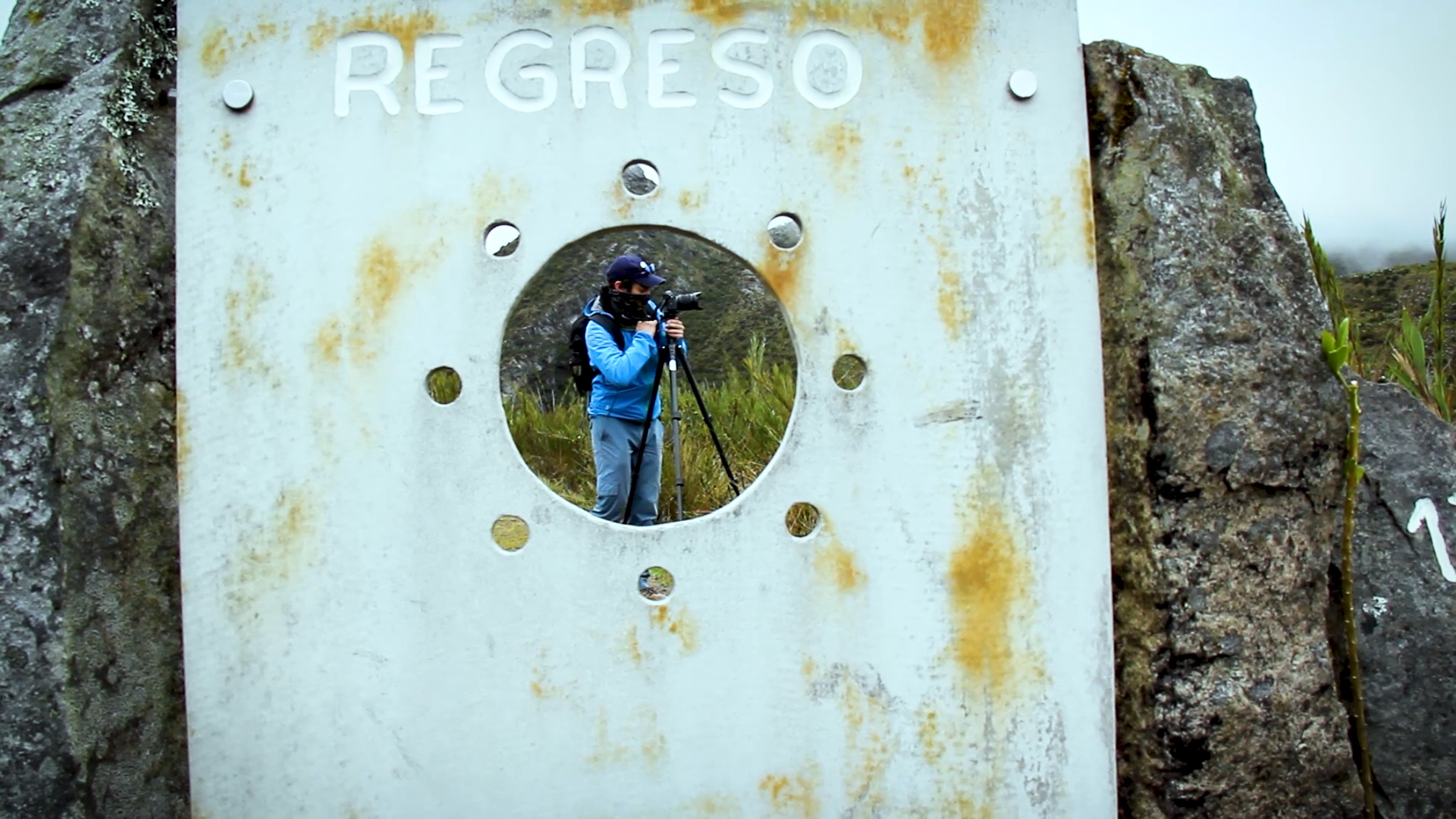 Agua Sagrada - E1: El Permiso