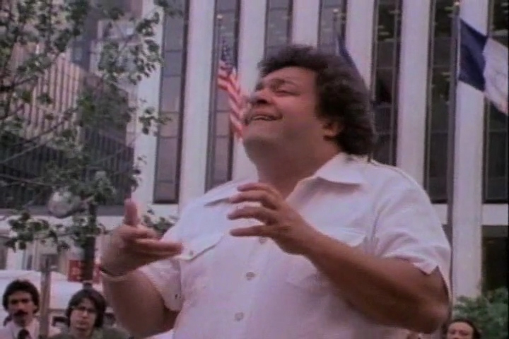 El inmigrante latino - Trailer