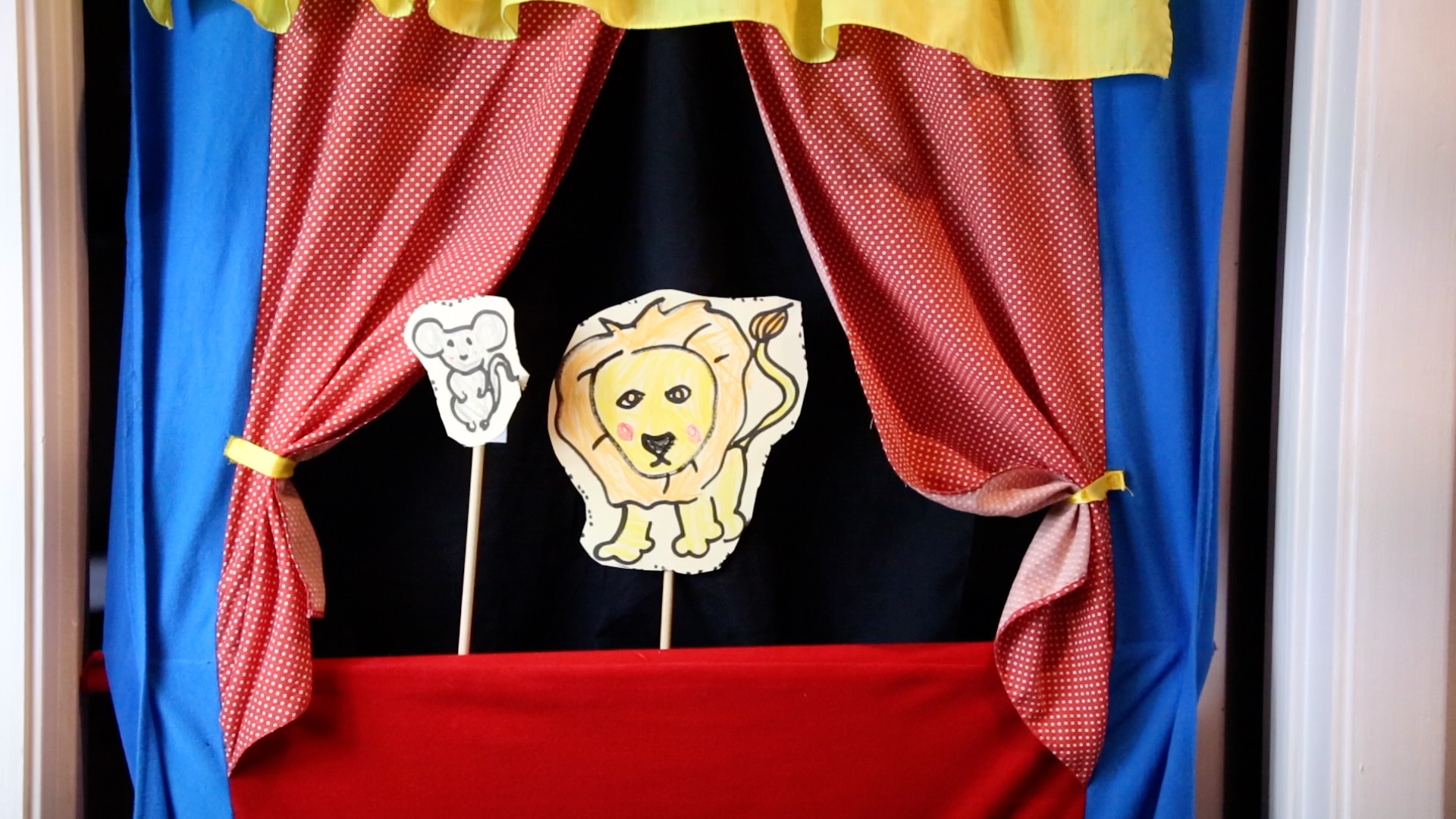 Puppet Show Lion and the Mouse