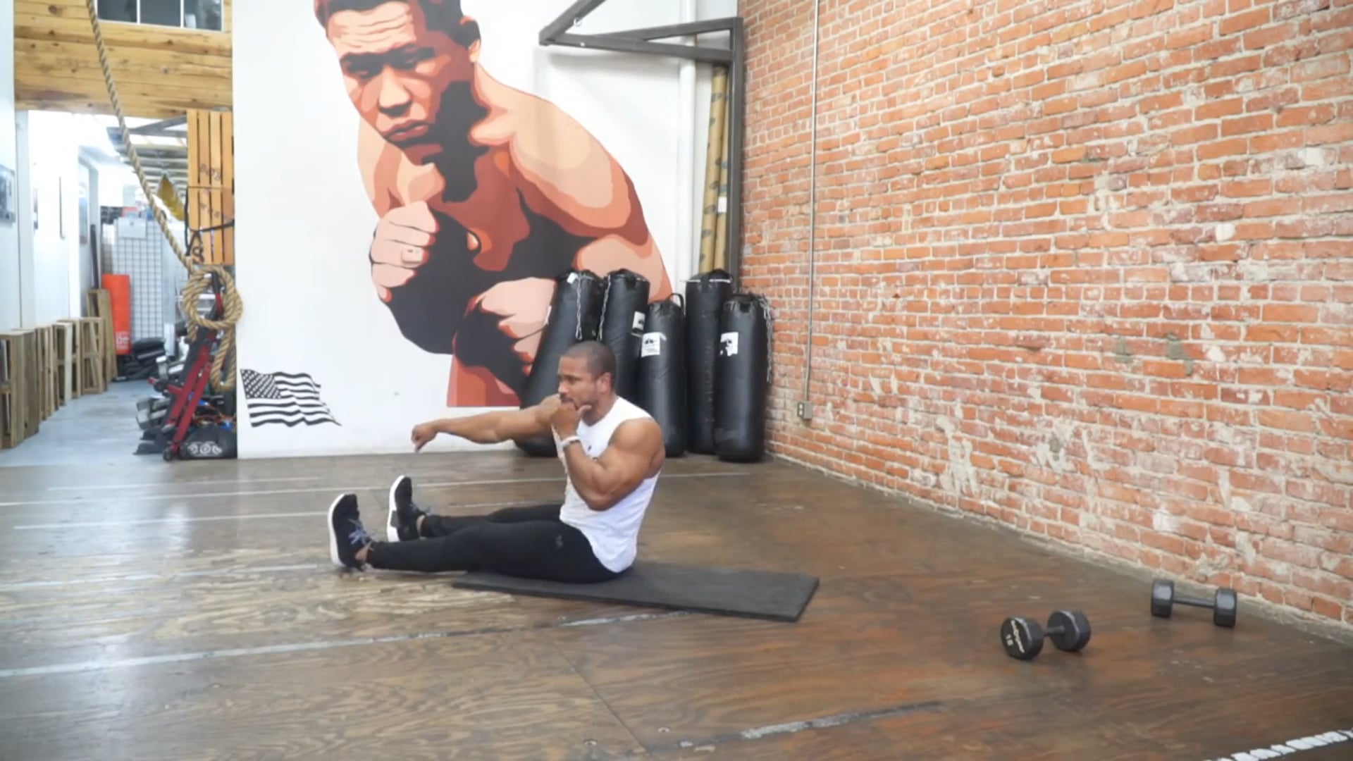 BOXER SIT-UP