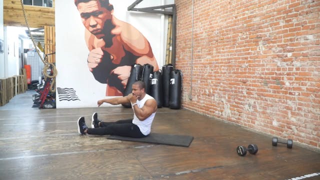 BOXER SIT-UP
