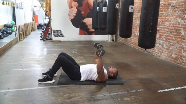 DUMBBELL CHEST PRESS